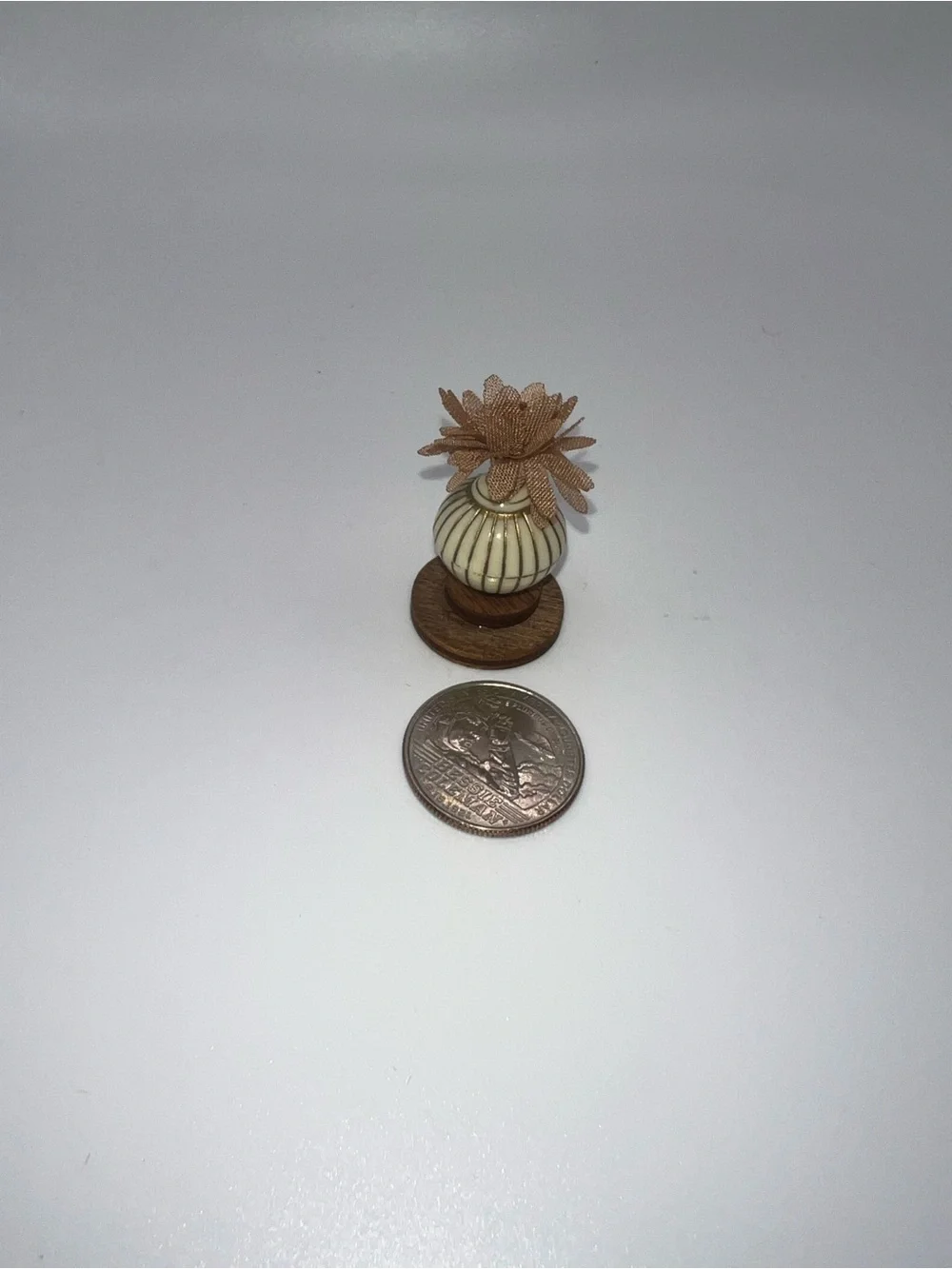 Handmade miniature dollhouse potted flowers